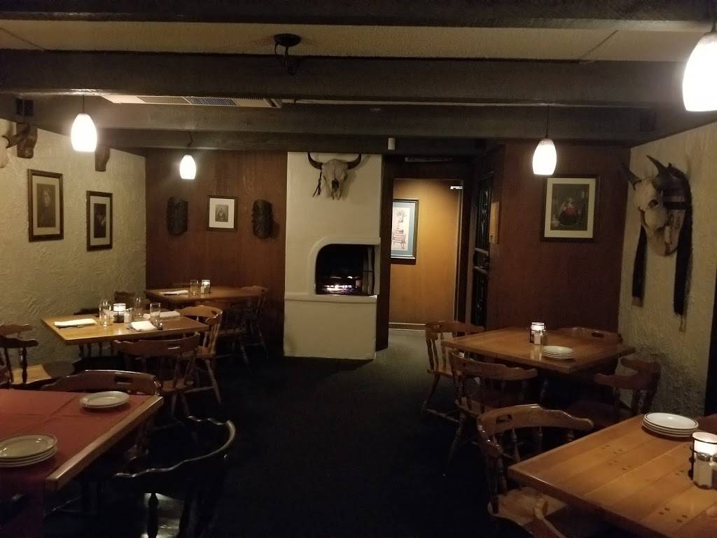 Jonathans Cork | restaurant | 6320 E Tanque Verde Rd, Tucson, AZ 85715, USA | 5202961631 OR +1 520-296-1631