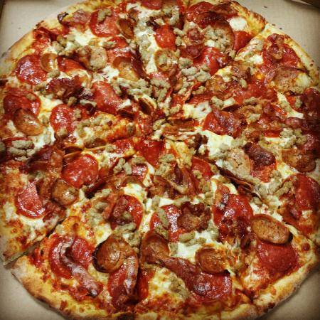 Carini Pizza | restaurant | 33 E Centre St, Mahanoy City, PA 17948, USA | 5707731416 OR +1 570-773-1416