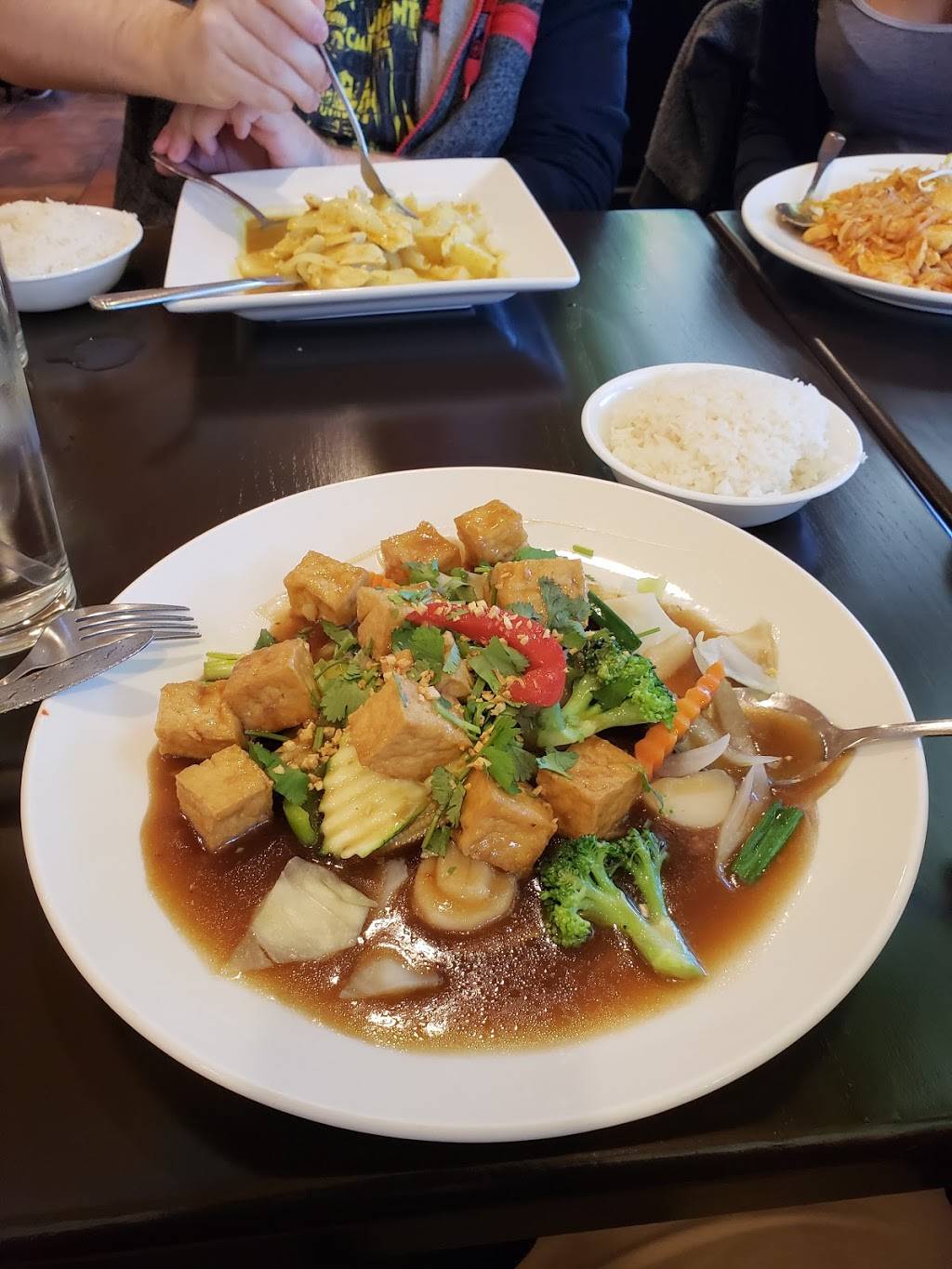 Lemon Grass Thai Kitchen | restaurant | 2801, 3635 W Kennedy Blvd, Tampa, FL 33609, USA | 8135144349 OR +1 813-514-4349