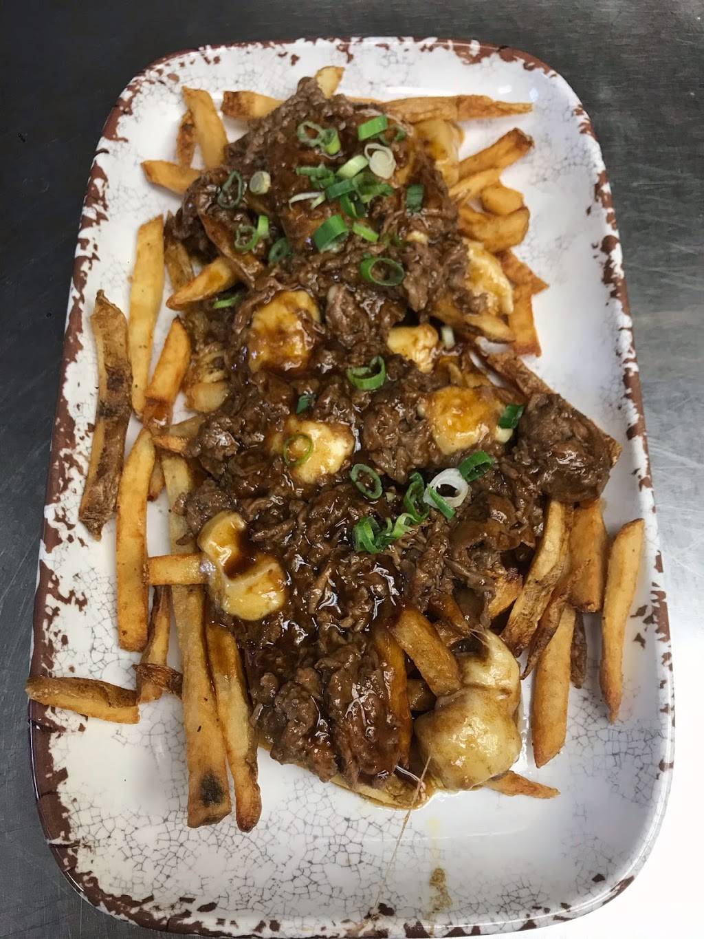 Warwick Hotel | restaurant | 12 W Main St, Hummelstown, PA 17036, USA | 7175669124 OR +1 717-566-9124