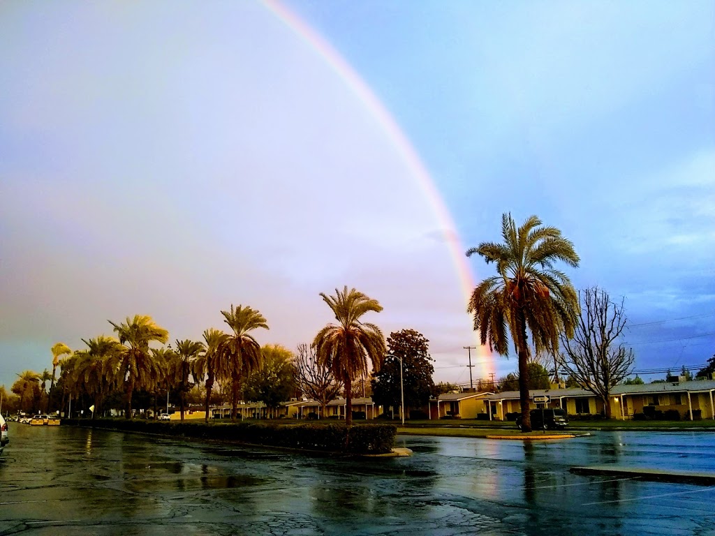 Sundale Country Club | restaurant | 6218 Sundale Ave, Bakersfield, CA 93309, USA | 6618314200 OR +1 661-831-4200