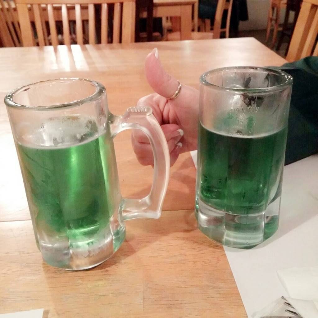 Dover Inn | restaurant | 1909 N Beaumont Ave, Kansasville, WI 53139, USA | 2625342707 OR +1 262-534-2707