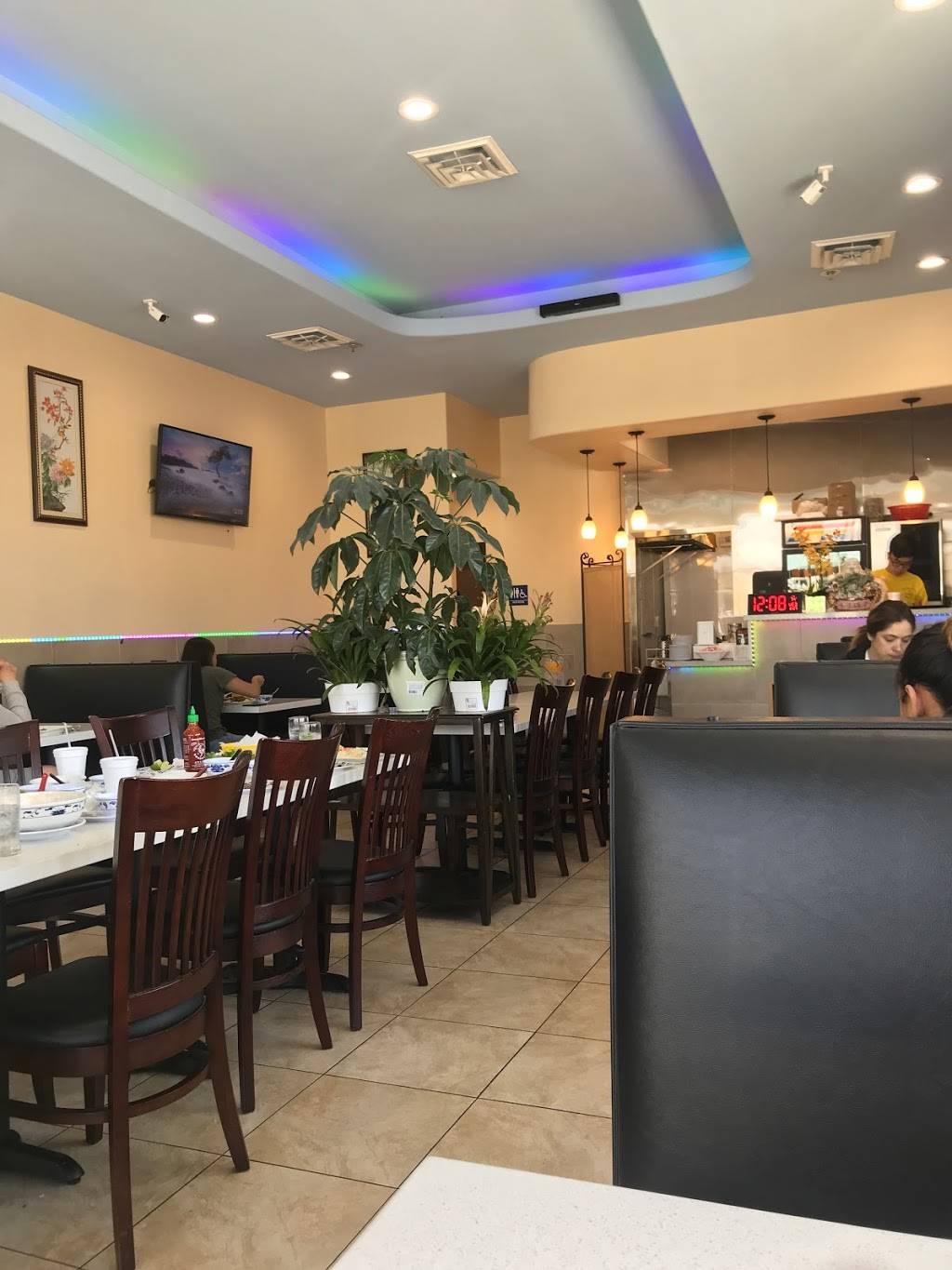 Pho Hung Cali 2 | restaurant | 6 N 4th Ave #5, Chula Vista, CA 91910, USA | 6195919979 OR +1 619-591-9979