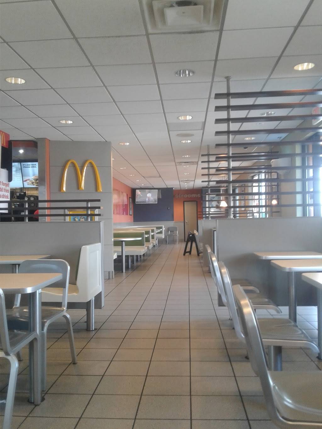 McDonalds | cafe | 140 W Shawnee St, Muskogee, OK 74401, USA | 9186825730 OR +1 918-682-5730