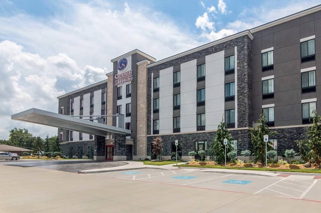 Comfort Suites Airport on Meridian | restaurant | 1100 S Meridian Ave, Oklahoma City, OK 73108, USA | 4058967583 OR +1 405-896-7583