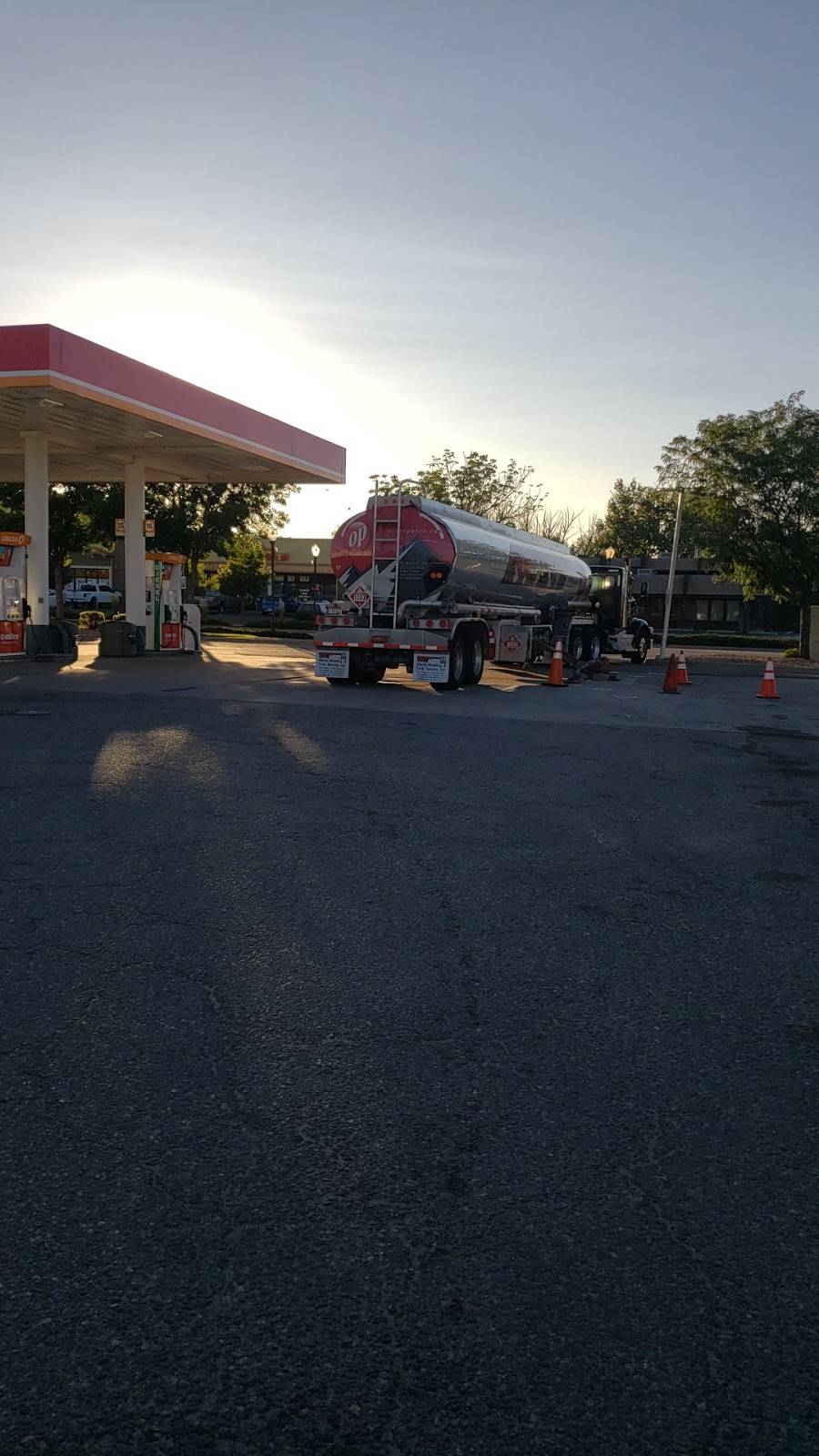 Circle K | meal takeaway | 310 S Wilcox St, Castle Rock, CO 80104, USA | 3036882090 OR +1 303-688-2090