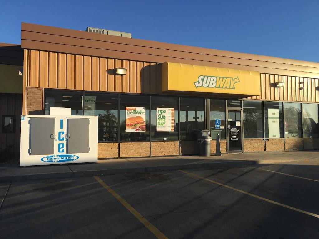 Subway | meal takeaway | 34200 Commerce Dr, De Soto, KS 66018, USA | 9135853215 OR +1 913-585-3215