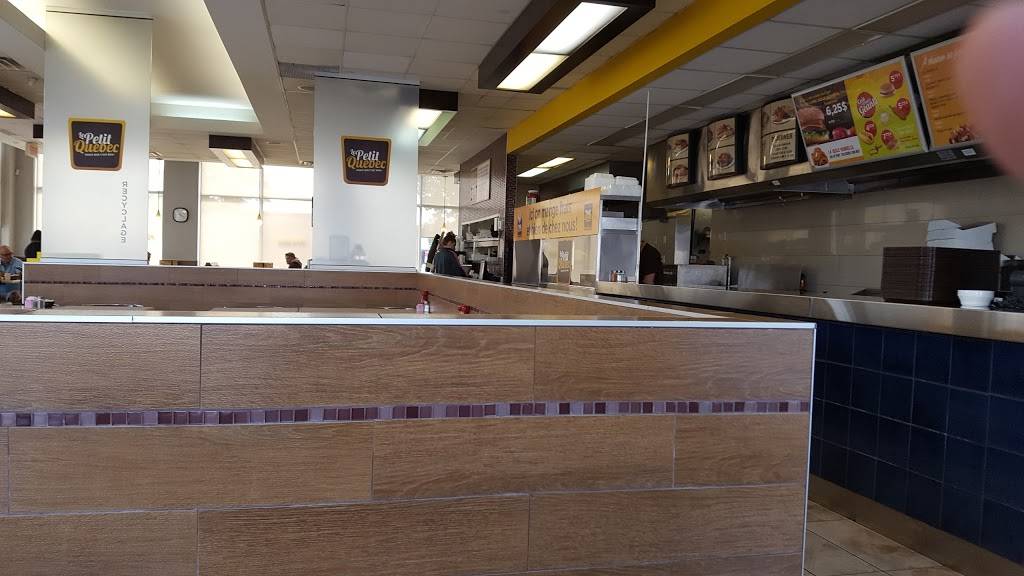 Le Petit Québec | restaurant | 601 Boulevard Curé-Labelle, Blainville, QC J7C 2H7, Canada | 4504205858 OR +1 450-420-5858