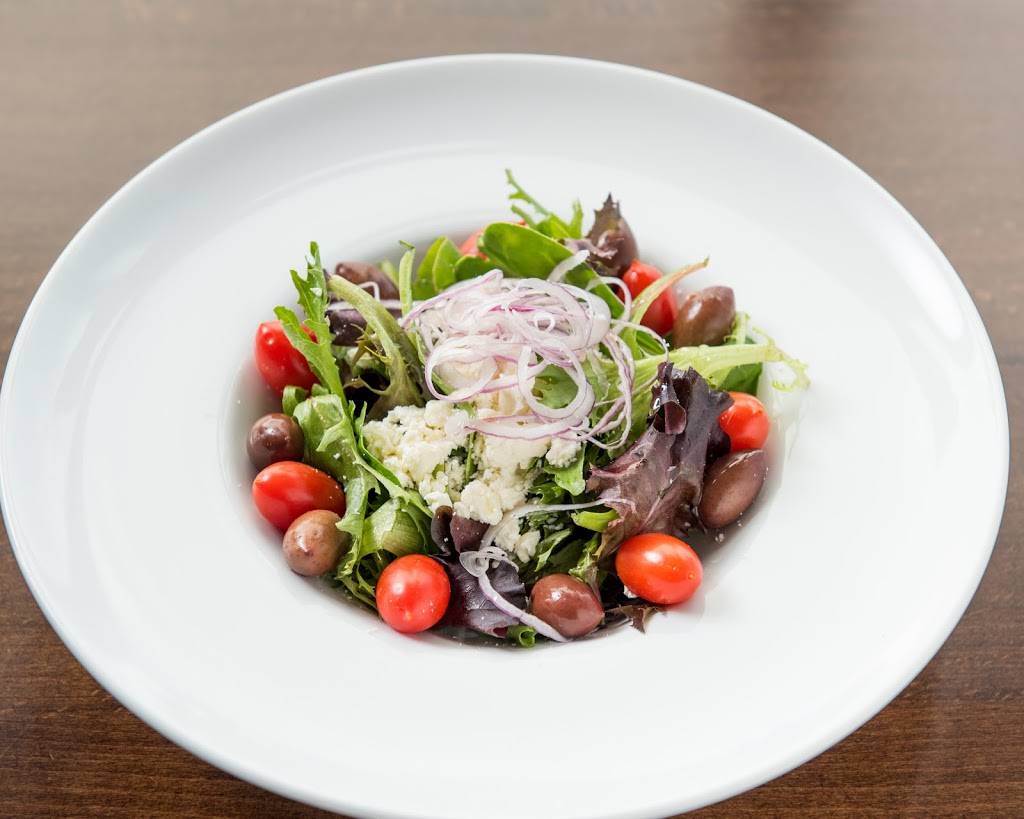 Mangos Restobar | restaurant | 7B Everett St, Revere, MA 02151, USA | 7816292966 OR +1 781-629-2966