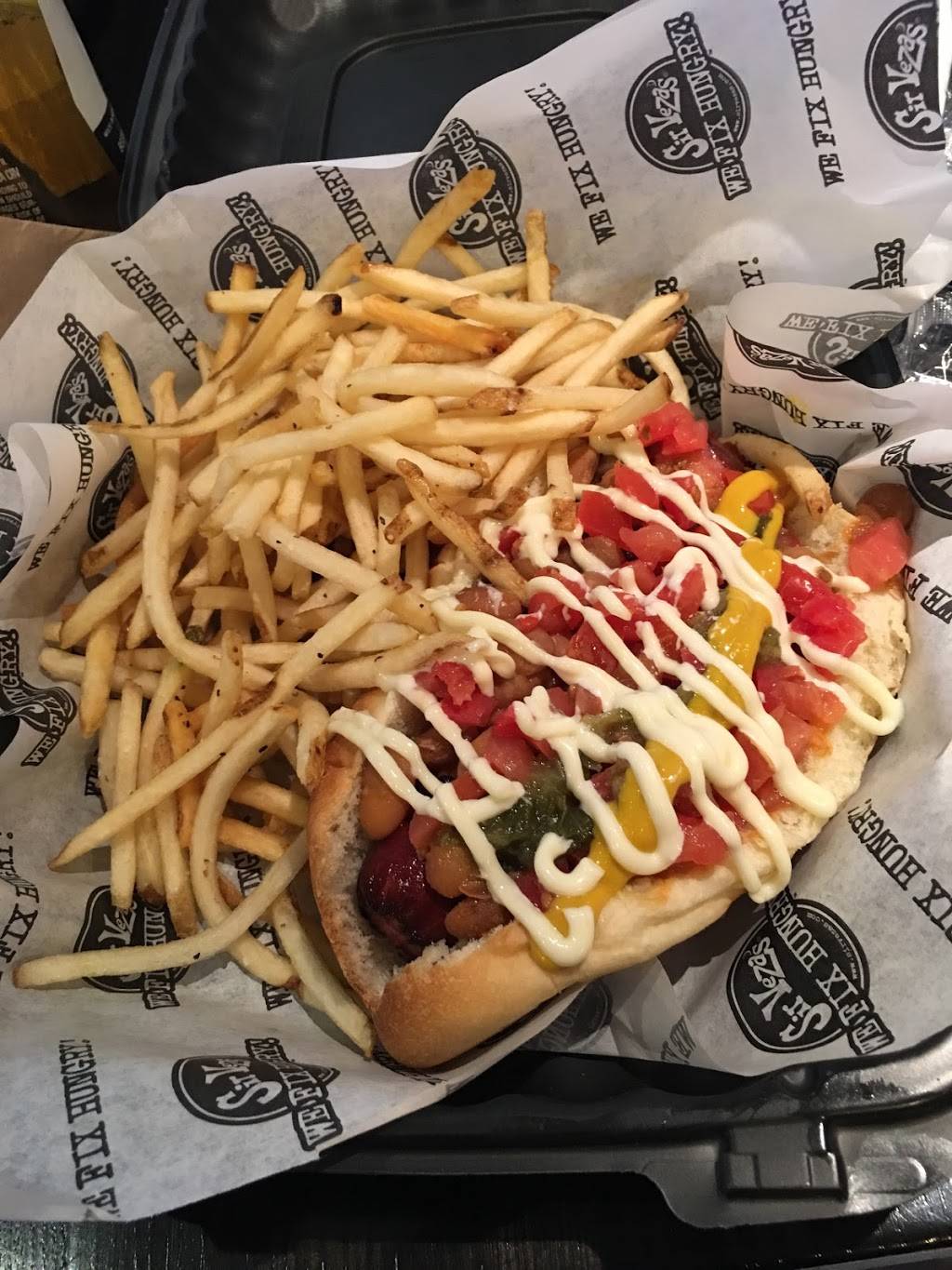 Sir Vezas | restaurant | Tucson International Airport, Tucson, AZ 85756, USA | 5205738100 OR +1 520-573-8100