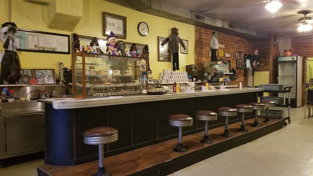 Fountain Cafe | restaurant | 129 W Main St, Fordland, MO 65652, USA | 4177671142 OR +1 417-767-1142