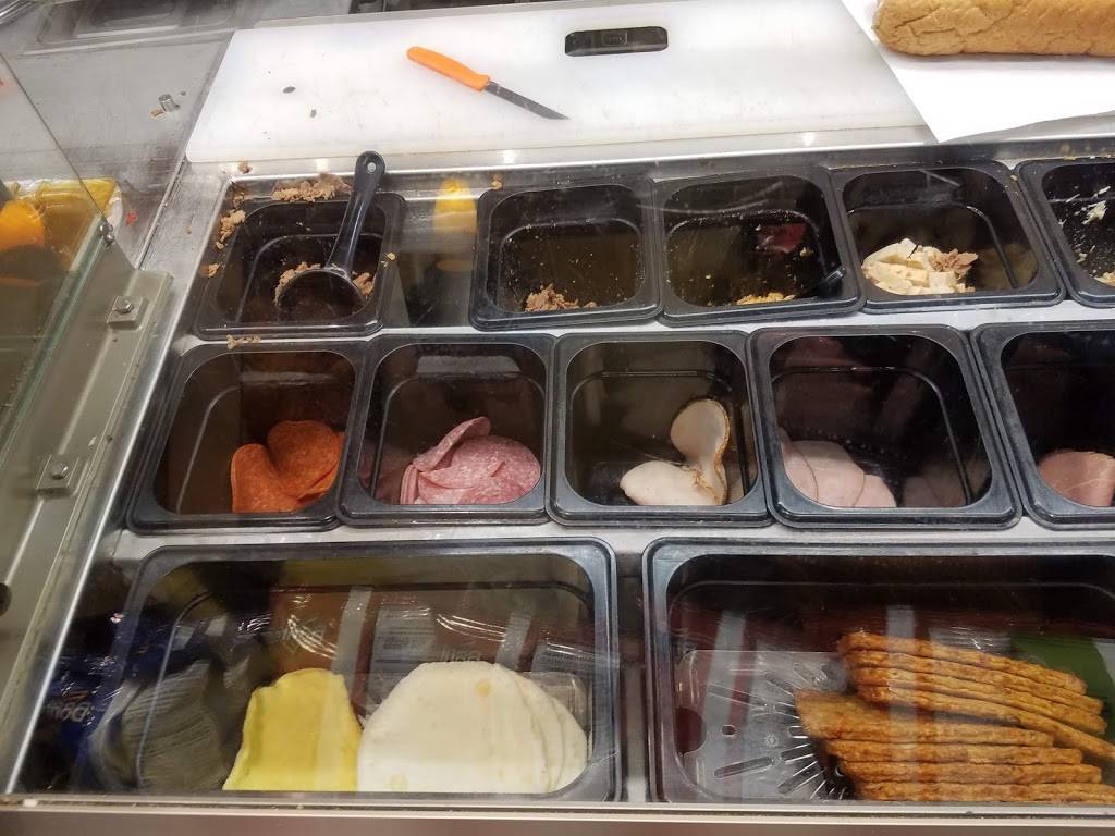 Subway | restaurant | 4660 Greenfield Rd, Dearborn, MI 48126, USA | 3135848175 OR +1 313-584-8175