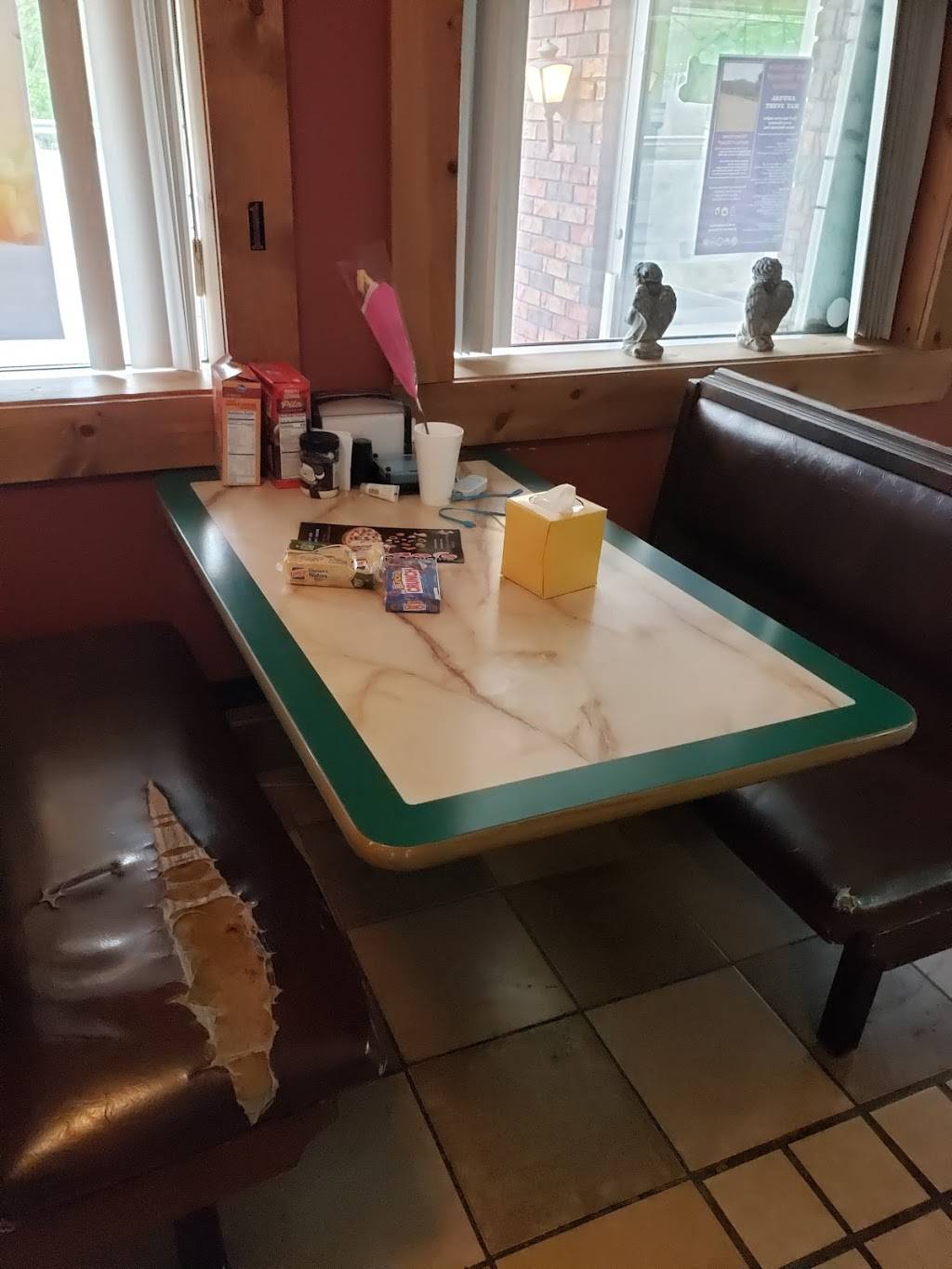 Alferdos Pizza of Rainelle | restaurant | 1100 Main St, Rainelle, WV 25962, USA | 3044385403 OR +1 304-438-5403