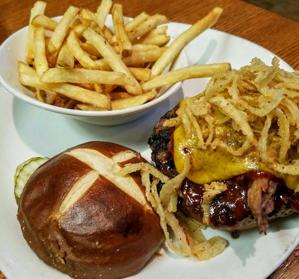 Granite City Food & Brewery | restaurant | 6501 Grape Rd Suite 1000, Mishawaka, IN 46545, USA | 5742430900 OR +1 574-243-0900