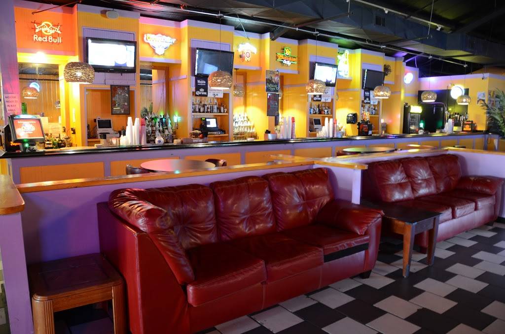 Coconut Beach | restaurant | 2787 S Floyd St, Louisville, KY 40209, USA | 5026342844 OR +1 502-634-2844