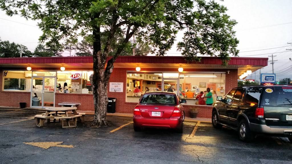 Dixie Drive In | restaurant | 600 Montague Ave, Greenwood, SC 29649, USA | 8642292312 OR +1 864-229-2312