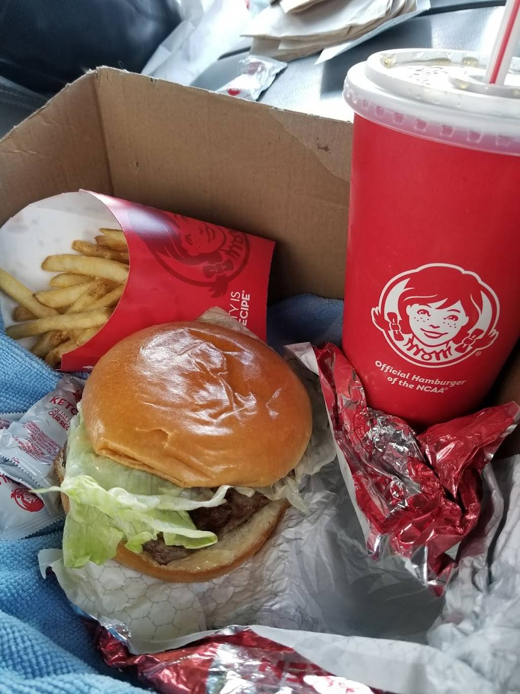 Wendys | restaurant | 3012 Reflection Dr, Naperville, IL 60564, USA | 6309042675 OR +1 630-904-2675