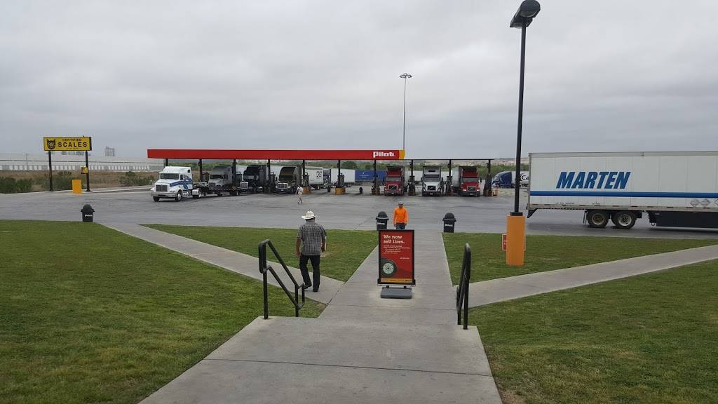 Pilot Travel Center | restaurant | 4142 TX-337 Loop, New Braunfels, TX 78130, USA | 8306291424 OR +1 830-629-1424