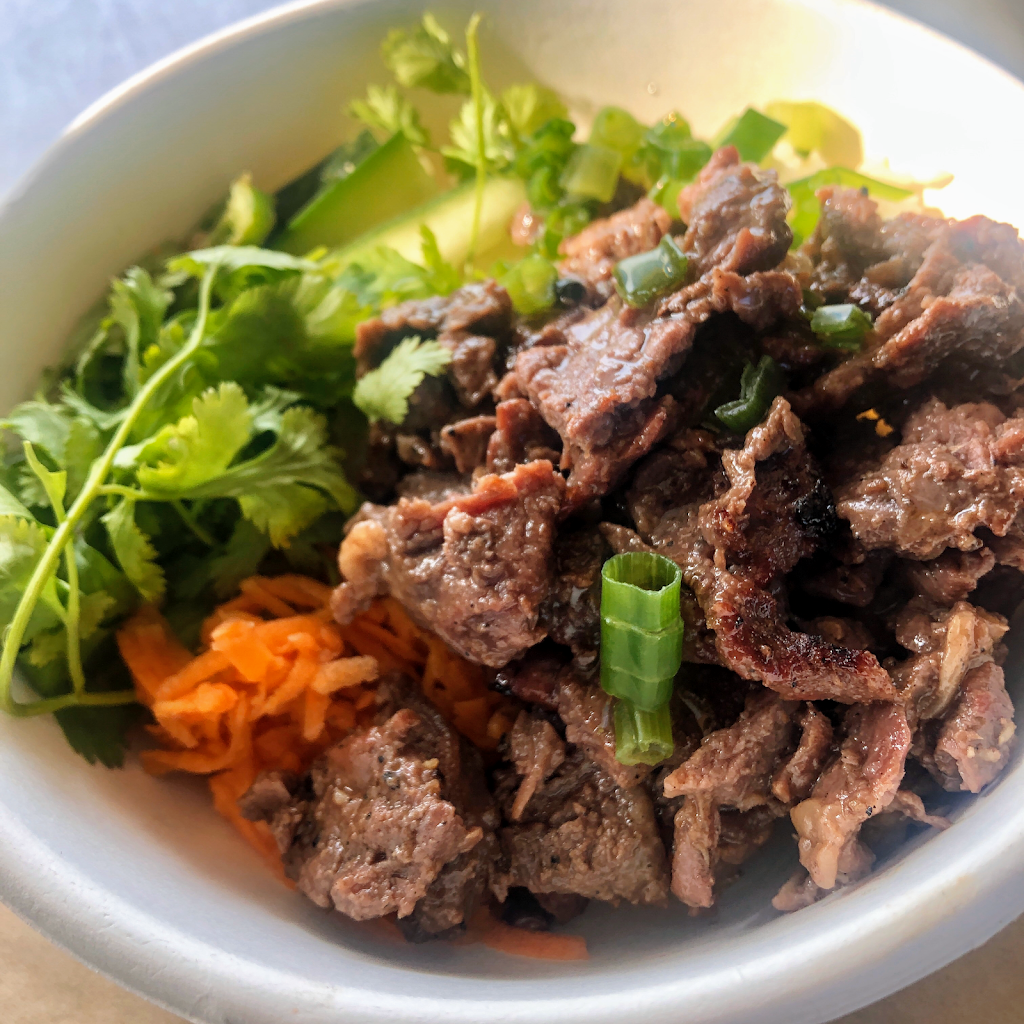 Saigon Smoke | restaurant | 1724 Airline Dr, Houston, TX 77009, USA | 7133598428 OR +1 713-359-8428