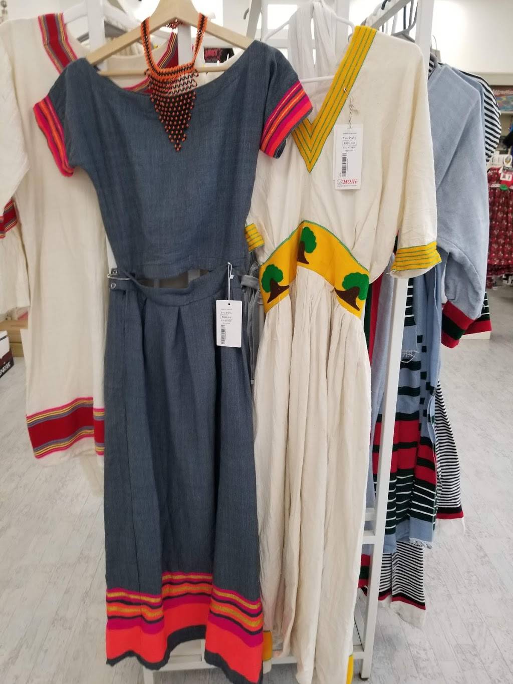 Dmoxi | restaurant | 10809 University Ave NE Suite 100, Blaine, MN 55434, USA | 7633310142 OR +1 763-331-0142