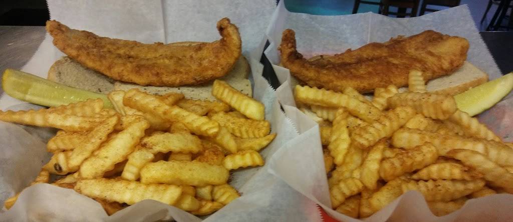 Buds Tavern | restaurant | 4014 Dixie Hwy, Louisville, KY 40216, USA | 5023849131 OR +1 502-384-9131