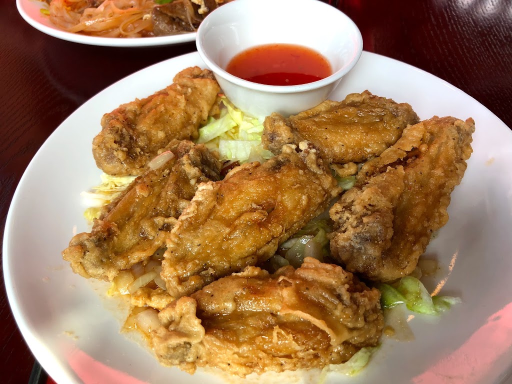 Basil Viet Kitchen | restaurant | 4002 University Way NE, Seattle, WA 98105, USA | 2065665136 OR +1 206-566-5136