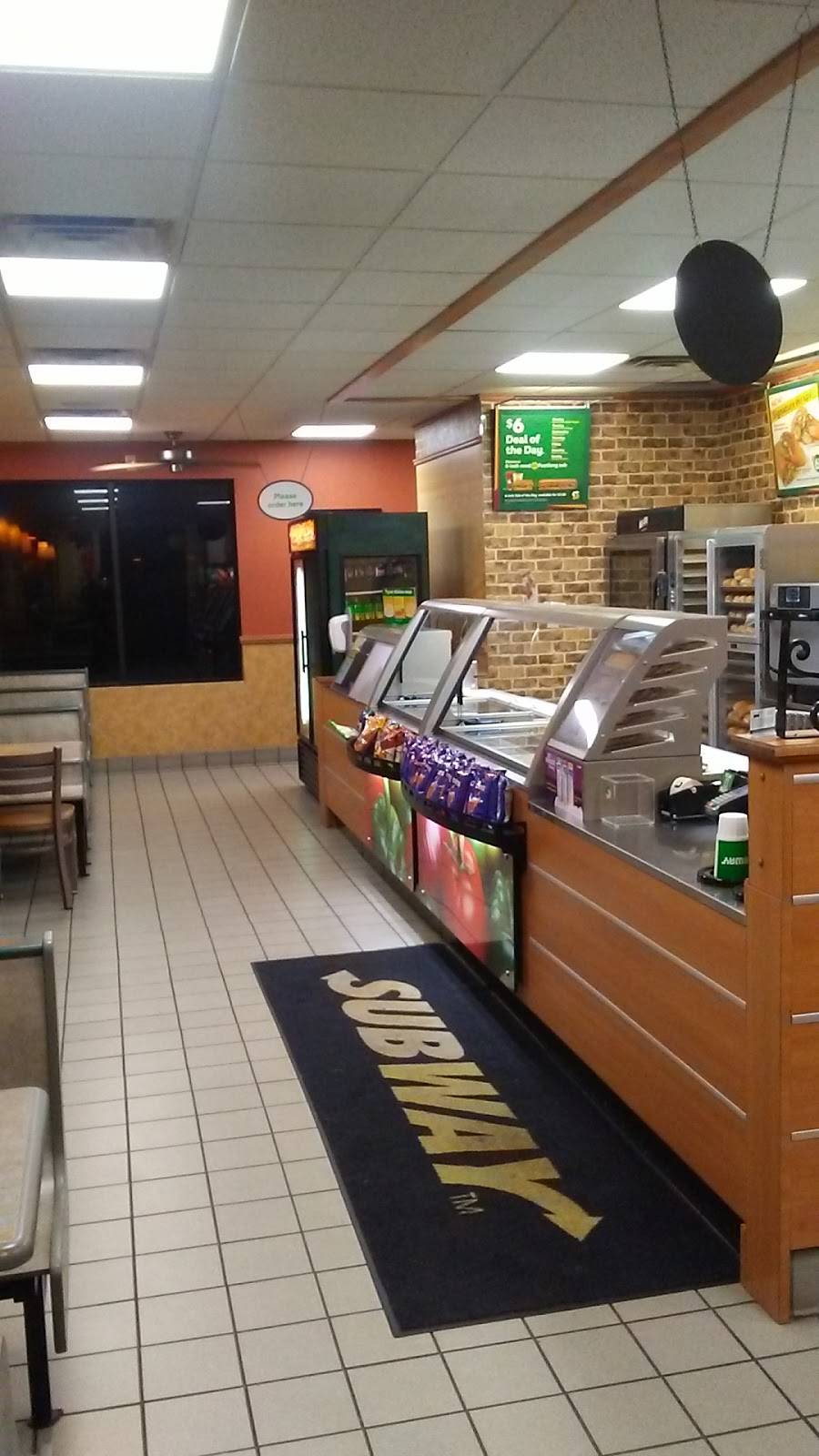 Subway | restaurant | 25130 Virgil H Goode Hwy, Boones Mill, VA 24065, USA | 5403344299 OR +1 540-334-4299