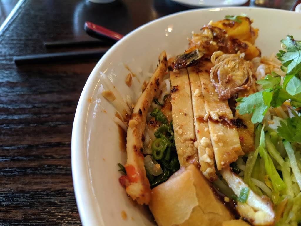 Pho Huong Viet | restaurant | 3175 1232 South, Hover St C-200, Longmont, CO 80501, USA | 7206004602 OR +1 720-600-4602