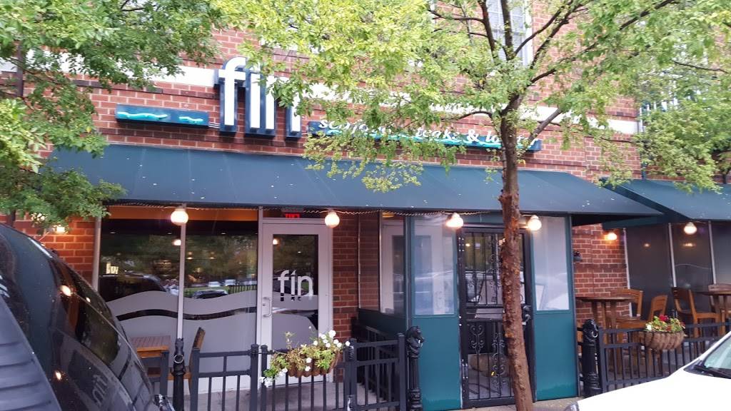 Fin Seafood | restaurant | 3150 William Styron Square N, Newport News, VA 23606, USA | 7575995800 OR +1 757-599-5800
