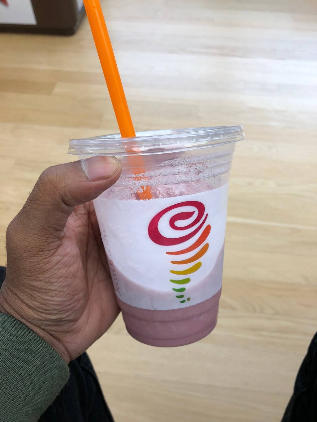 Jamba Juice | restaurant | 1 Garden State Plaza #2225, Paramus, NJ 07652, USA | 2018430674 OR +1 201-843-0674