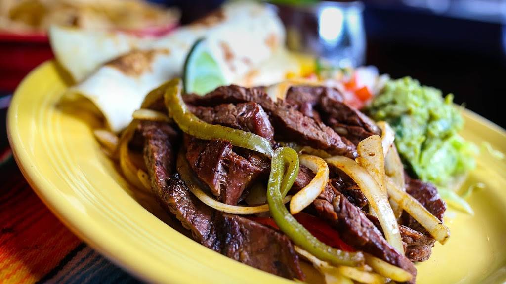 Dos Rios Mexican Bar & Grill | restaurant | 1281 N Academy Ave, New Braunfels, TX 78130, USA | 8306099556 OR +1 830-609-9556