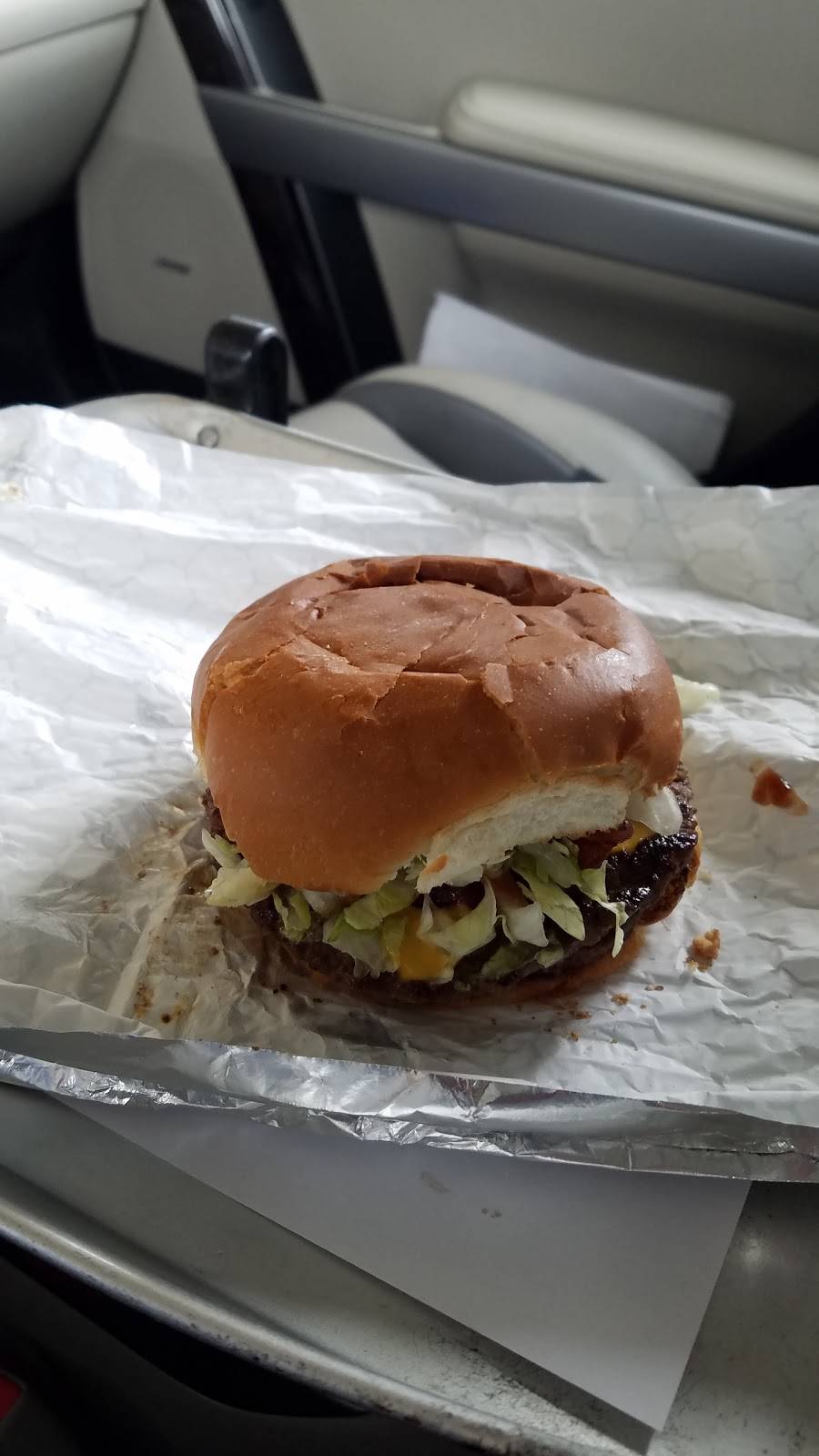 Skyway | restaurant | 2781 W Market St, Fairlawn, OH 44333, USA | 3308362806 OR +1 330-836-2806