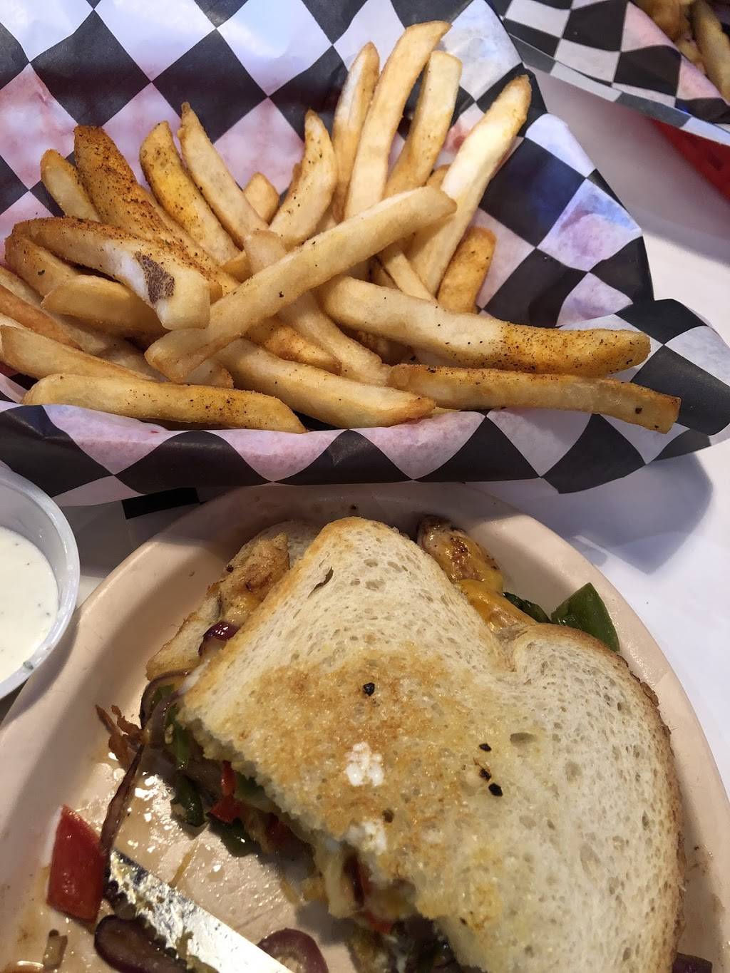 Good Times Cafe | restaurant | 4132 S Mooney Blvd, Visalia, CA 93277, USA | 5596352188 OR +1 559-635-2188