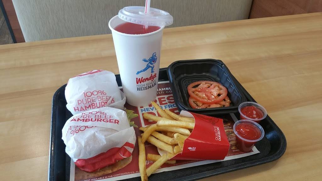 Wendys | restaurant | 810 N Bell Blvd, Cedar Park, TX 78613, USA | 5125962581 OR +1 512-596-2581