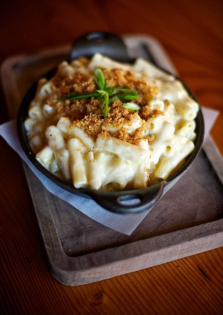 The Richmond Bar | restaurant | 3203 SE Division St, Portland, OR 97202, USA | 5032083075 OR +1 503-208-3075