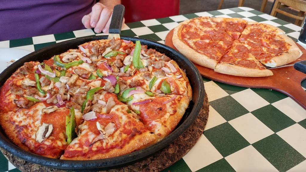 Pizza Hut | meal takeaway | 112-K Village Rd NE, Leland, NC 28451, USA | 9103719547 OR +1 910-371-9547