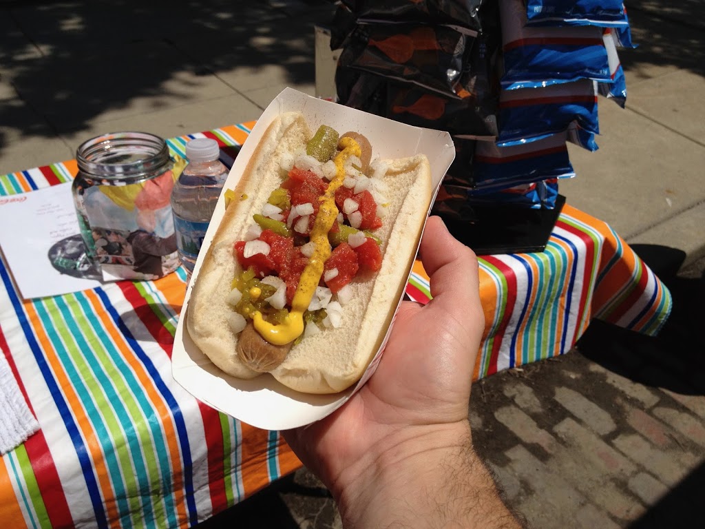 Aussem Dogs | meal takeaway | 624 Court St, Ottawa, IL 61350, USA | 8153434940 OR +1 815-343-4940