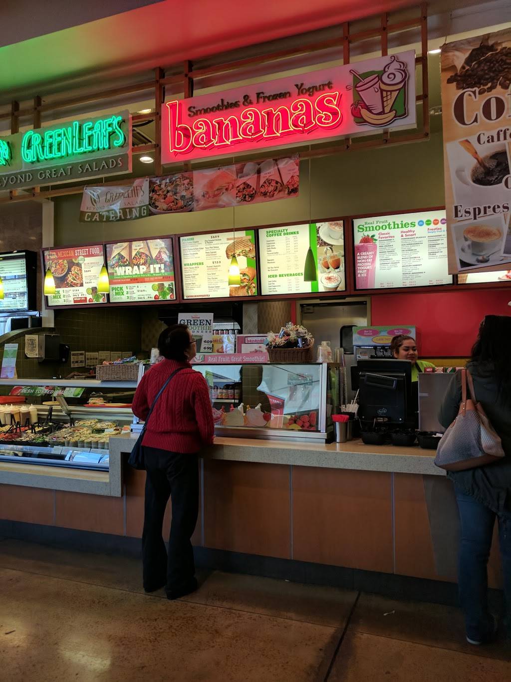 Green Leafs & Bananas | restaurant | Camarillo Premium Outlets,740 Ventura Blvd Sp Fc05, Camarillo, CA 93010, USA | 8055864095 OR +1 805-586-4095