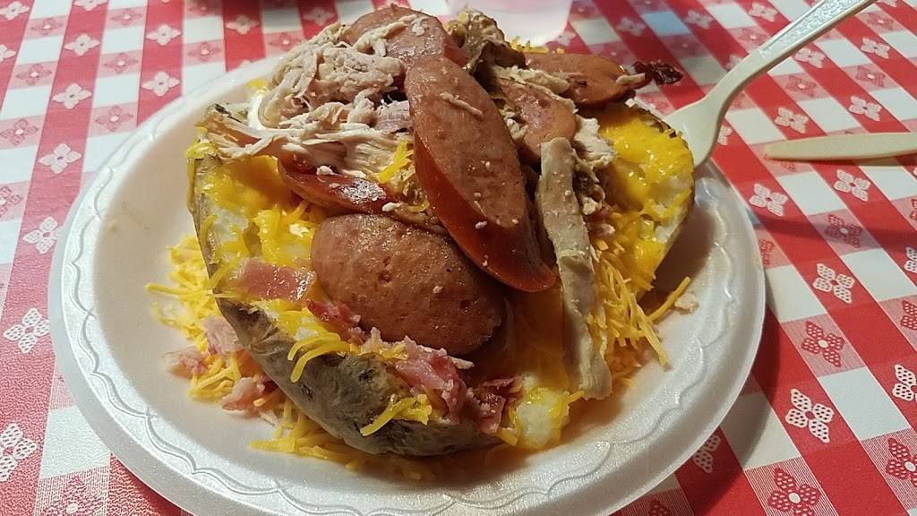 Hog Wild Pit Bar-B-Q | restaurant | 630 E 47th St S, Wichita, KS 67216, USA | 3165227636 OR +1 316-522-7636