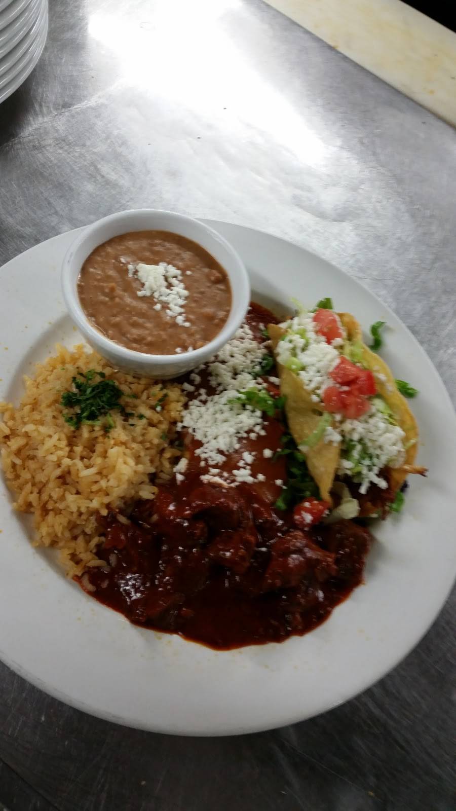 El Cisne Restaurant | meal takeaway | 4717 E Sunrise Dr, Tucson, AZ 85718, USA | 5206386160 OR +1 520-638-6160