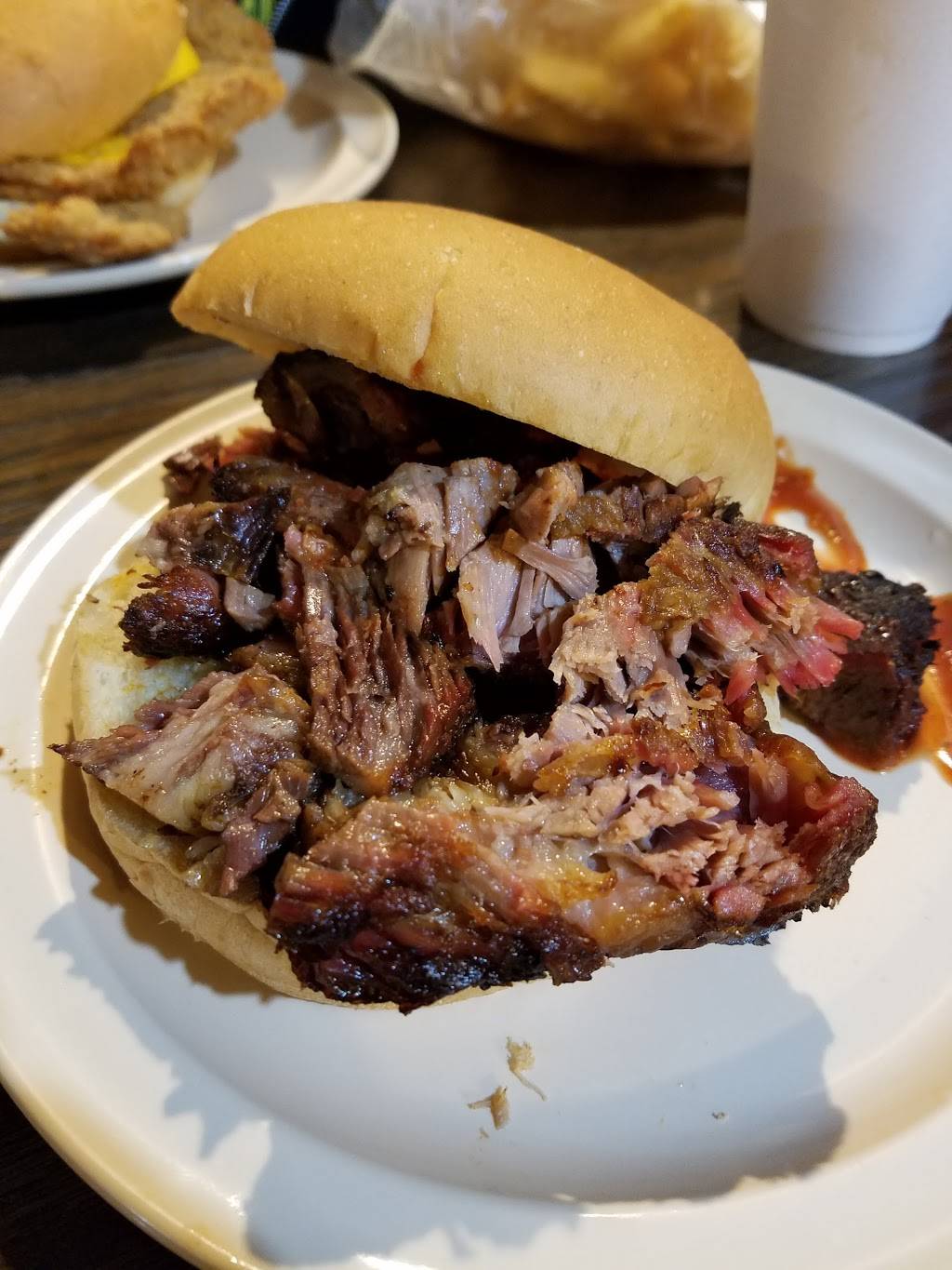 Wyandot Barbeque | restaurant | 7215 W 75th St, Overland Park, KS 66204, USA | 9133410609 OR +1 913-341-0609