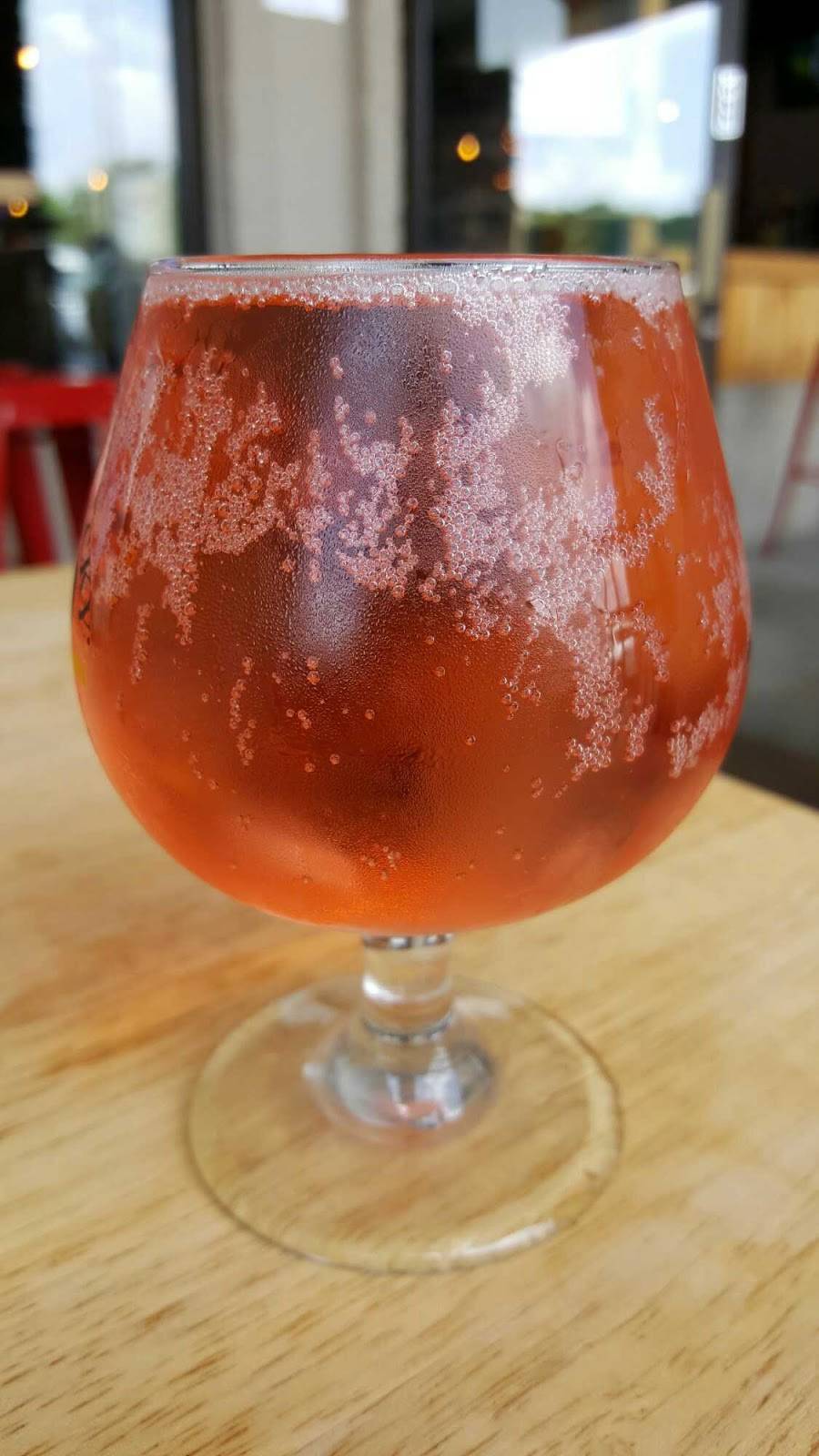 Suzies Dogs and Drafts | restaurant | 1393 Boardman-Canfield Rd, Boardman, OH 44512, USA | 3309532350 OR +1 330-953-2350