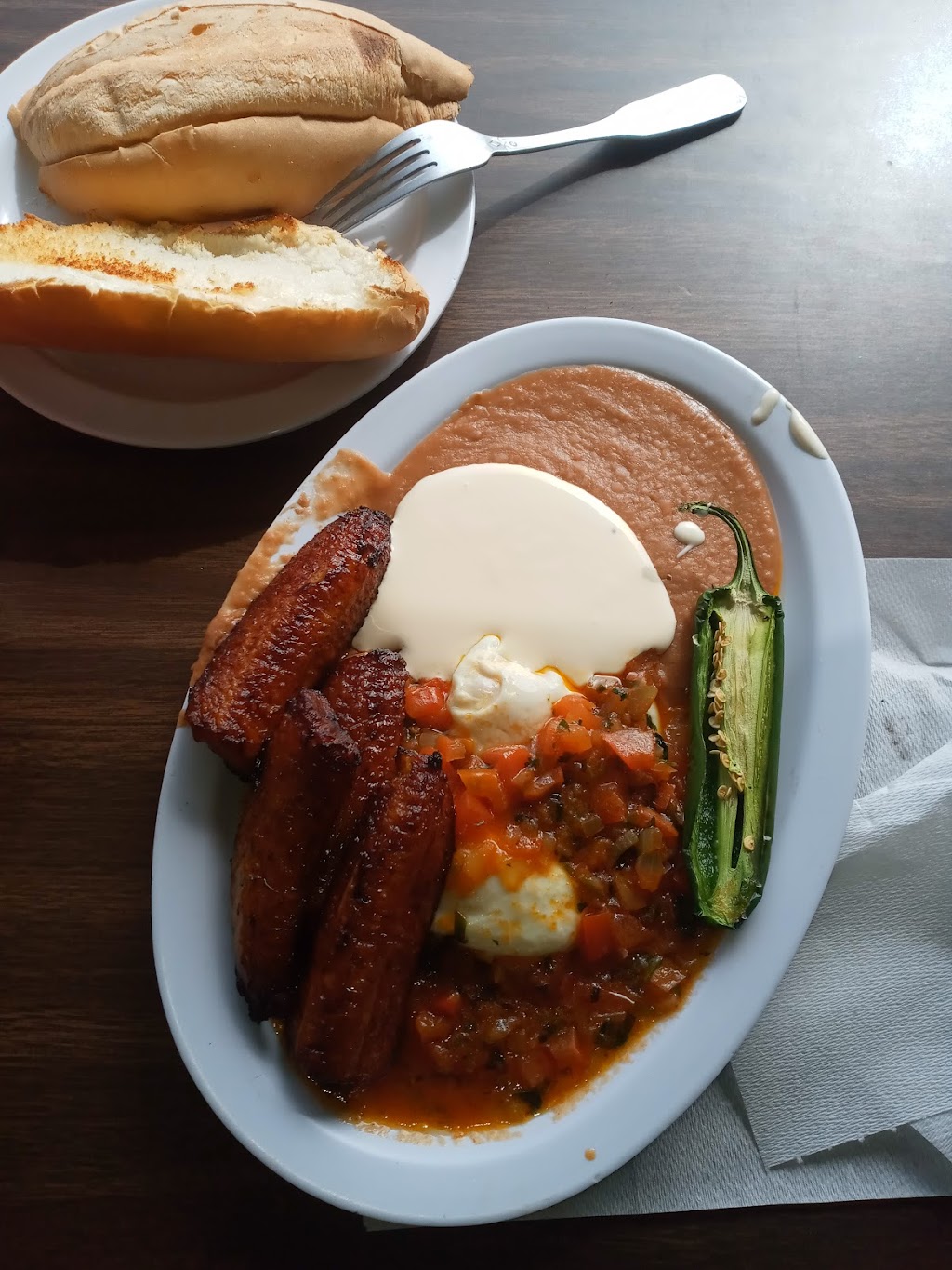 Pupuseria El Buen Sazón | restaurant | 17405 Clark Ave, Bellflower, CA 90706, USA | 5628666846 OR +1 562-866-6846