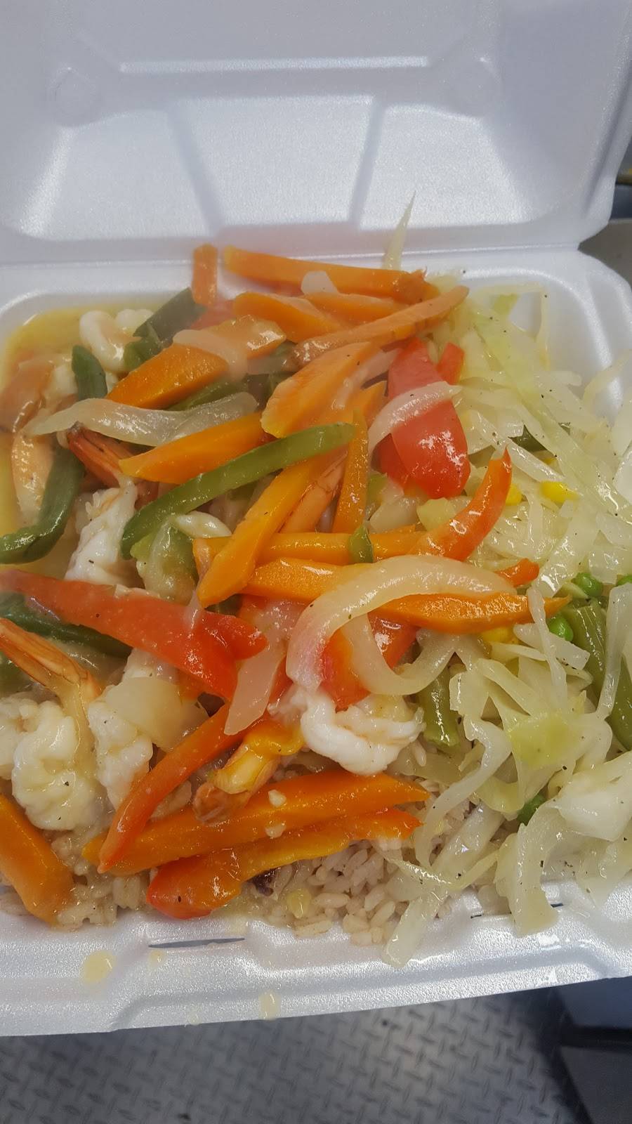 Jamaican Cafe On Wheels | restaurant | 2518 E Main St, Richmond, VA 23223, USA | 8043229766 OR +1 804-322-9766