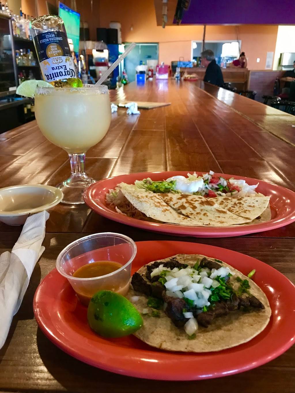 Sombreros Mexican Cantina | restaurant | 411 N Central Ave, Hapeville, GA 30354, USA | 4047664499 OR +1 404-766-4499