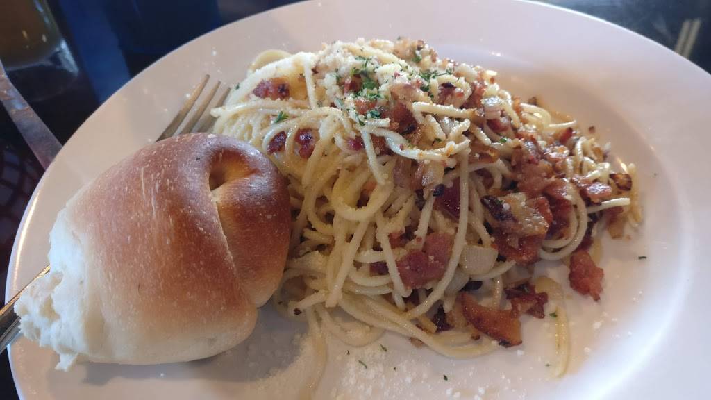 Pietros Pizza & Italian | restaurant | 2601 Osborne Rd, Chester, VA 23831, USA | 8047962022 OR +1 804-796-2022