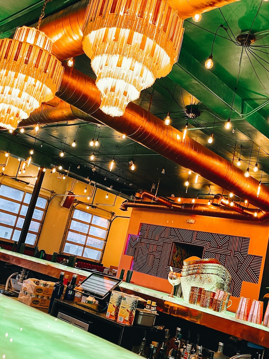 Flamingo Deck | restaurant | 4110 Mission Blvd, San Diego, CA 92109, USA | 8582634205 OR +1 858-263-4205