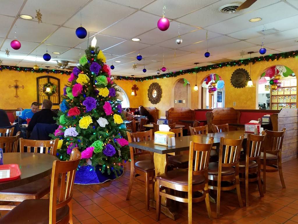 Adolphs Mexican Foods | restaurant | 2903 Avenue of the Cities, Moline, IL 61265, USA | 3097978408 OR +1 309-797-8408