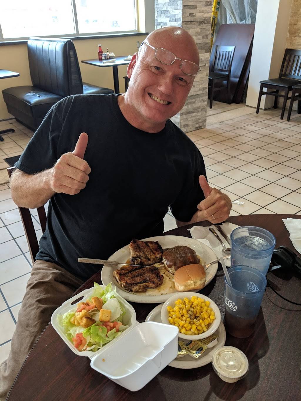 Country Express Family Restaurant | restaurant | 2601 Monroe Rd, De Pere, WI 54115, USA | 9203366402 OR +1 920-336-6402