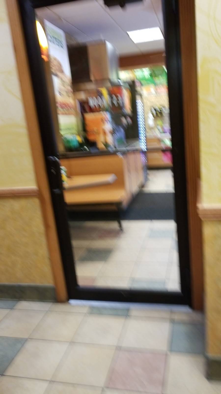 Subway | restaurant | 7211 W Jefferson Blvd, Fort Wayne, IN 46804, USA | 2604329299 OR +1 260-432-9299